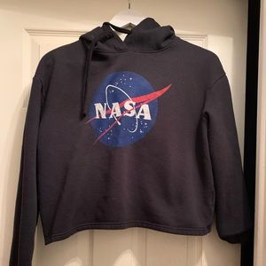 Long cropped hoodie